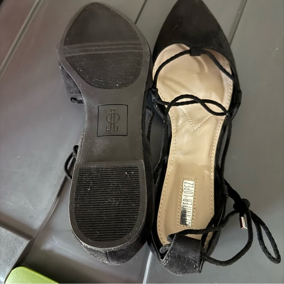 New in Box Jennifer Lopez Tessa Black Size 8.5 Strappy Flats D3 - Picture 3 of 5